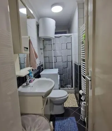 Cozy One Bedroom Apartment